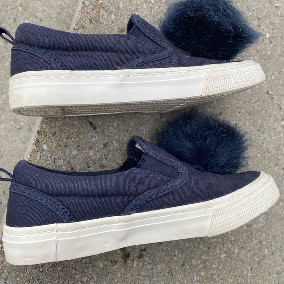 Gap kids shoes size 12 - Picture 4 of 5